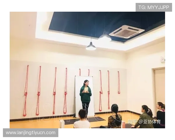 亚新体育在青少年体育培训中的特色课程与教学方法介绍